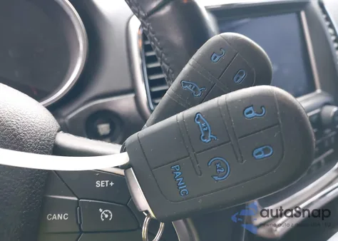 2018 Jeep Grand Cherokee Laredo E 4X4 from USA, damaged, VIN 1C4RJFAG6JC350543